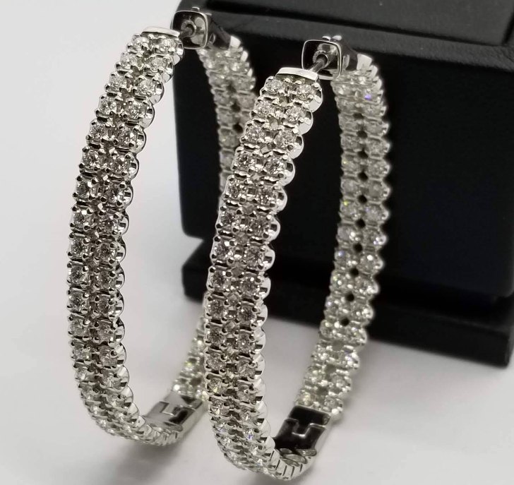 Diamond inside-out pavé hoop earrings in white gold